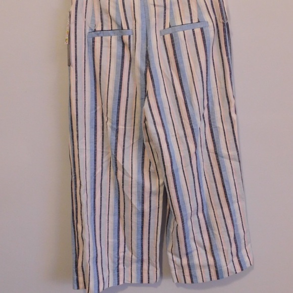 Cute Striped Flare Pants! - Picture 5 of 6